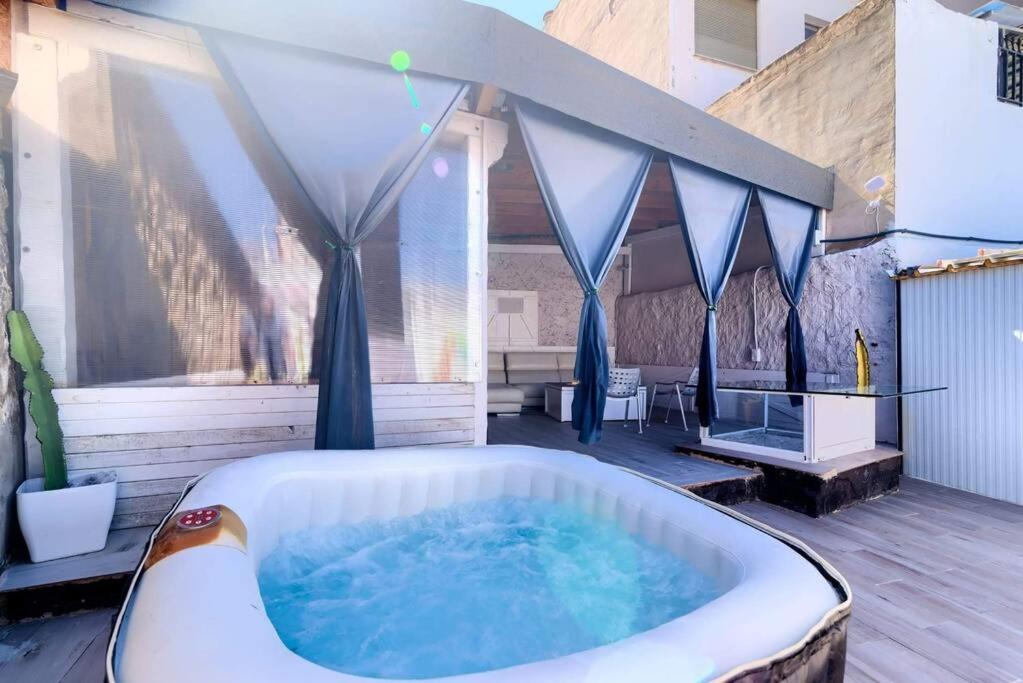 Cueva Con Jacuzzi A 20 Minutos De Valencia Villa Benaguacil Bagian luar foto